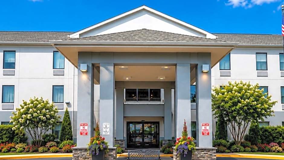 Holiday Inn Express & Suites Burlington - Mount Holly By IHG