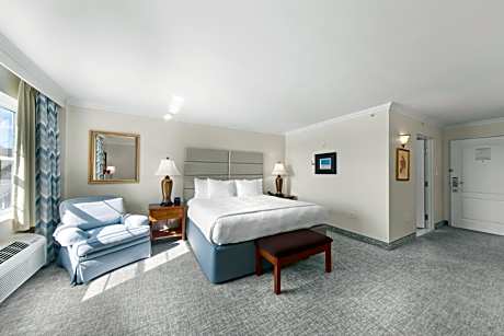 King Room with Pool View