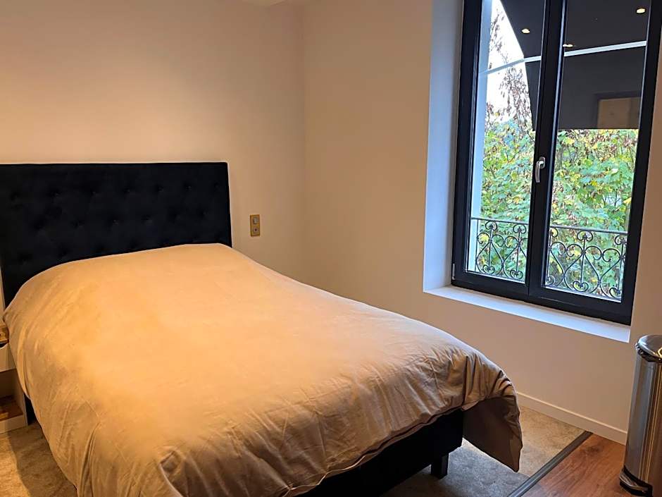 HDG Hôtel Gare de L'Isle Adam Appart's Hotel