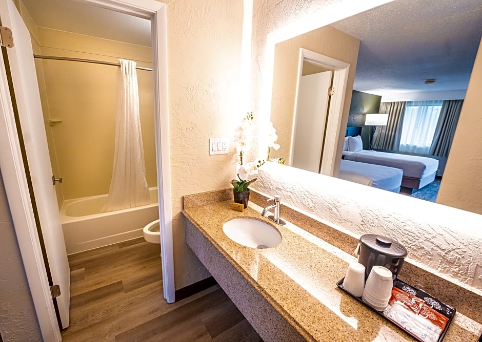 Mai Hana Hotel Intl Drive Trademark Collection by Wyndham