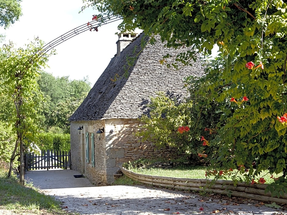 Logis Domaine De La Rhonie