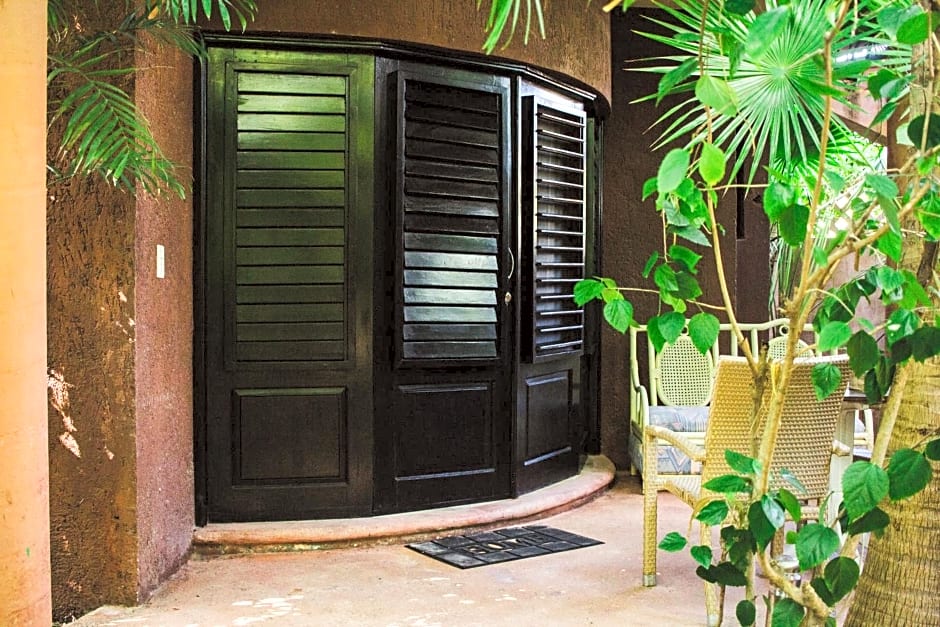 Cocos Cabañas Playa del Carmen Adults Only