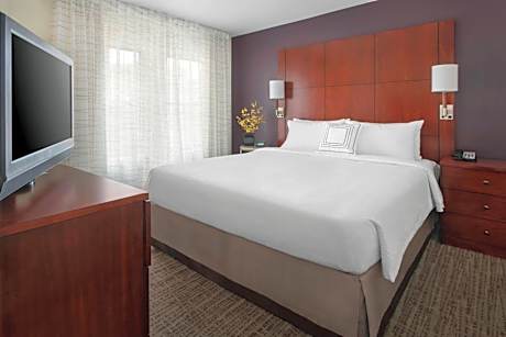 One-Bedroom King Suite