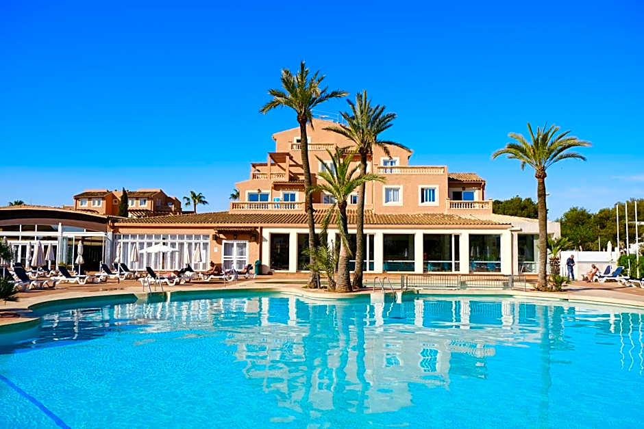 Aparthotel Ciudad Laurel