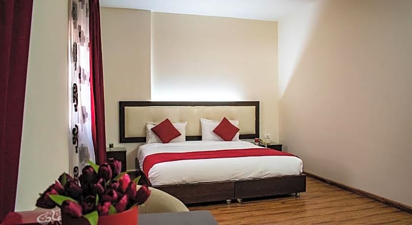Al Murjan Palace Hotel