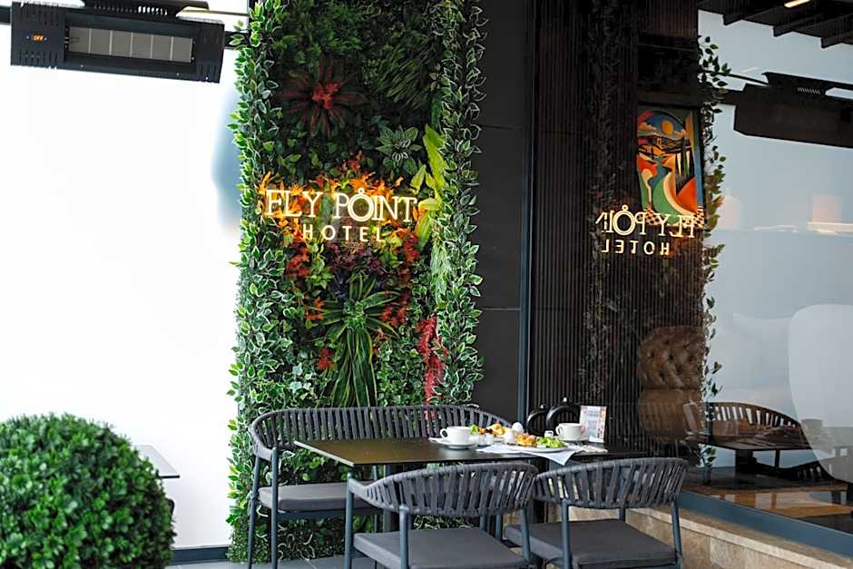 FLY POINT AIRPORT HOTEL