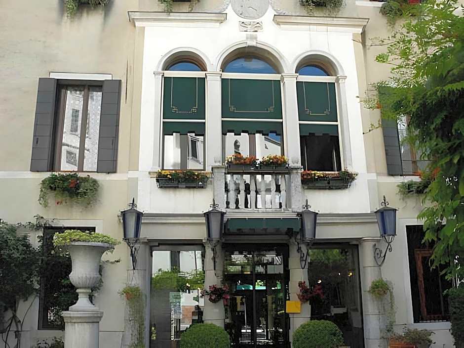 Pensione Accademia - Villa Maravege