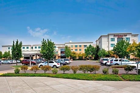 Residence Inn by Marriott Portland Airport at Cascade Station