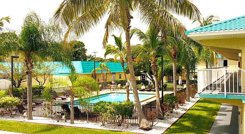 Days Inn & Suites by Wyndham Fort Pierce Midtown