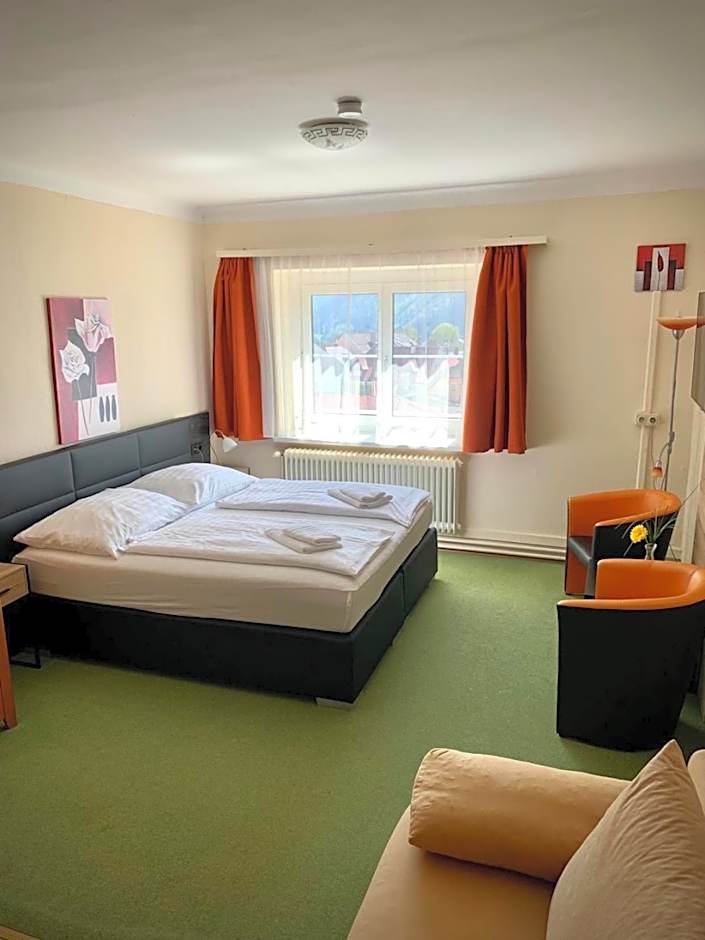 Photo 1 of 10 of Classic, City View