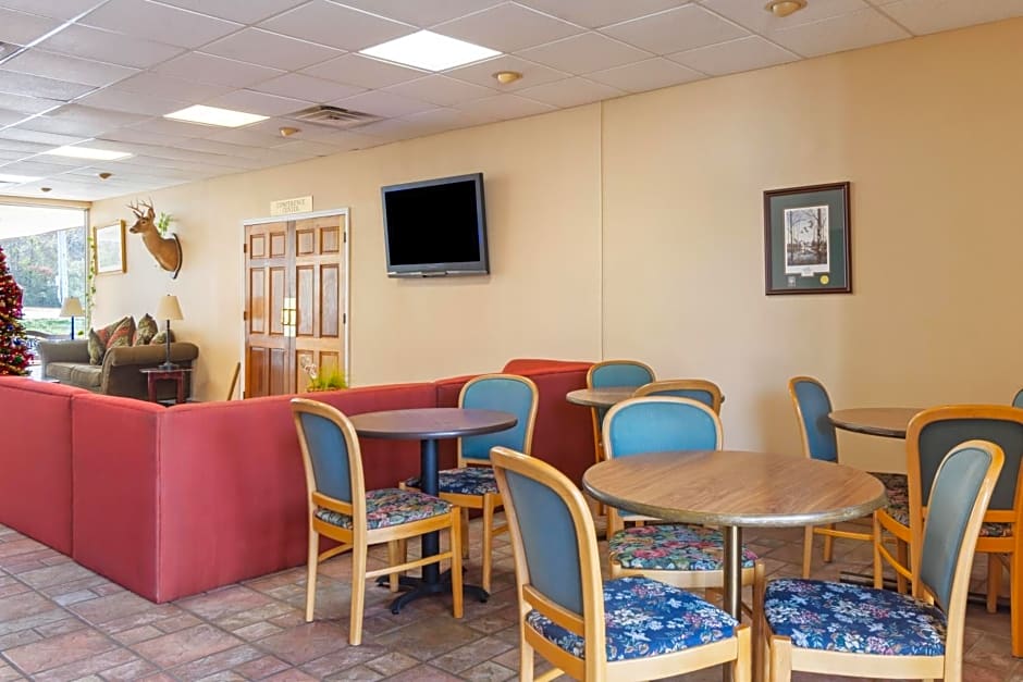 Traveler's Place Inn & Suites