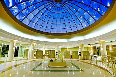 Kipriotis Maris Suites