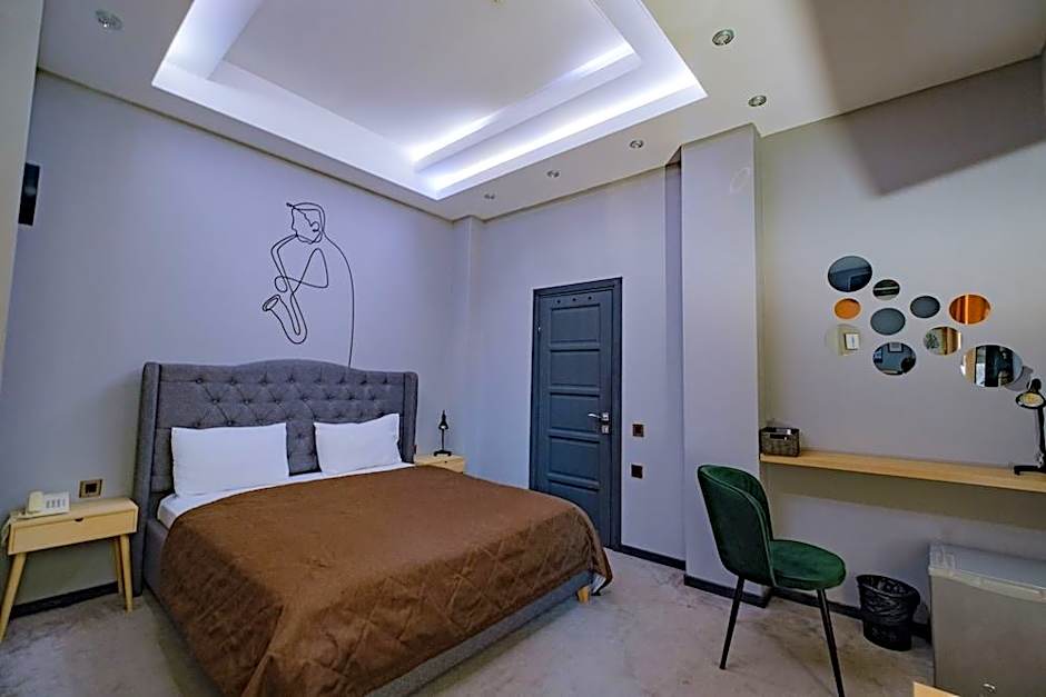 Maestro Hotel