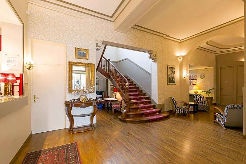 Cit'Hotel Le Regina Bordeaux Gare Saint-Jean