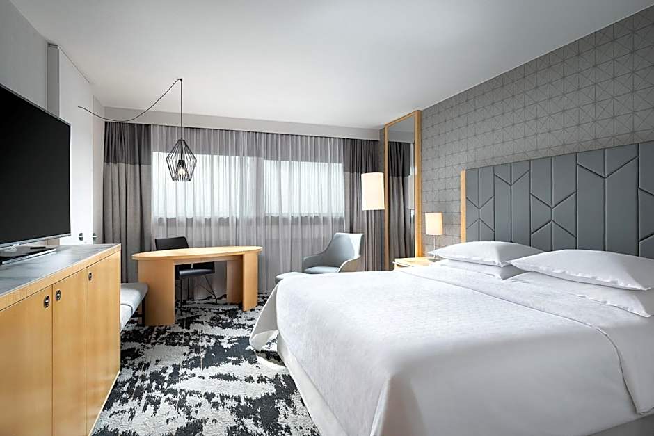 Sheraton Frankfurt Airport Hotel and Conference Center