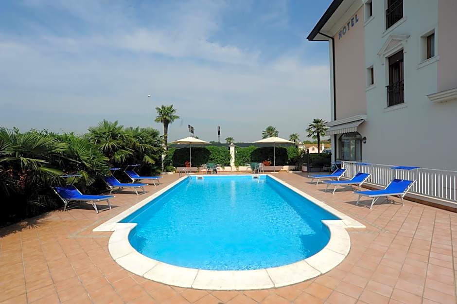 Hotel Master