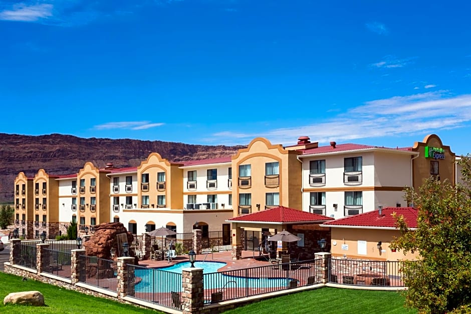 Holiday Inn Express Hotel & Suites Moab, an IHG Hotel
