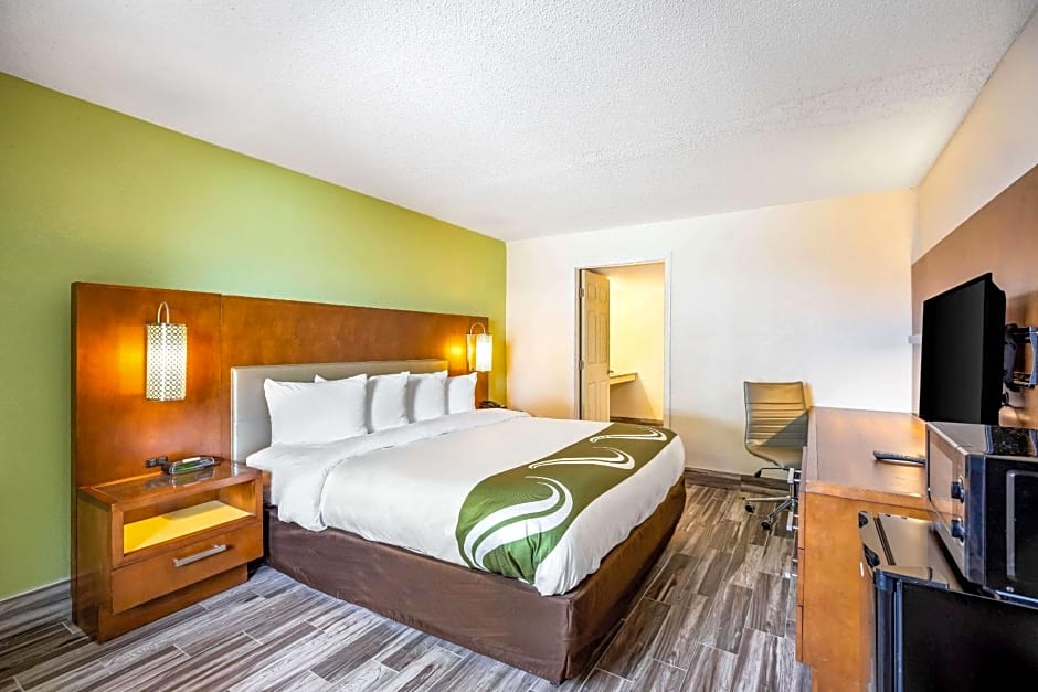 Quality Inn & Suites Downtown