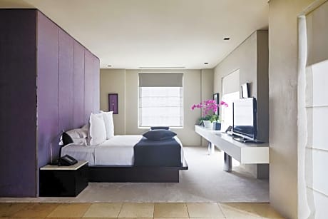 1 King Bed, One-Bedroom, Duplex