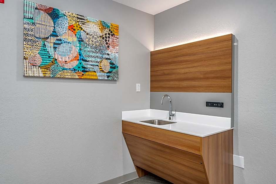 Microtel Inn & Suites By Wyndham Montgomery