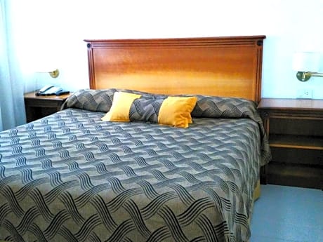 Double Room with No cleaning service