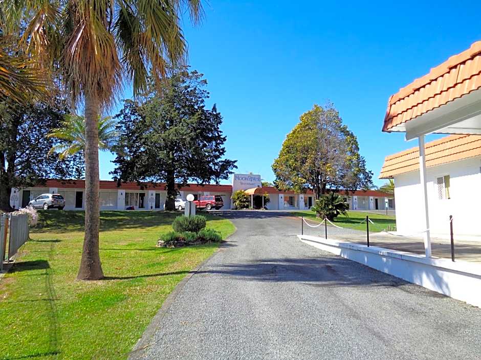 Moon River Motor Inn