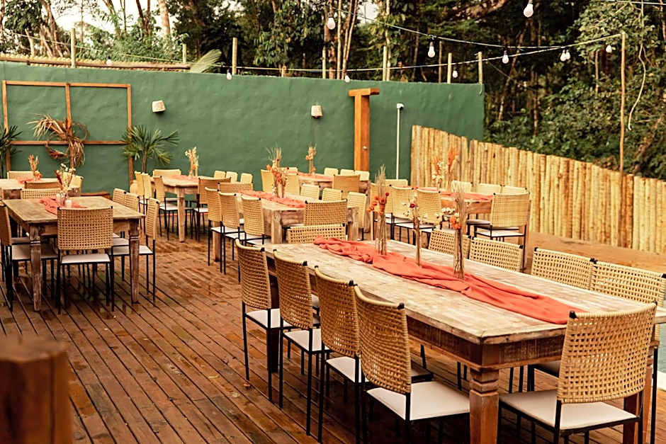 Boate, Beach Tennis & bangalôs STAFF Completo