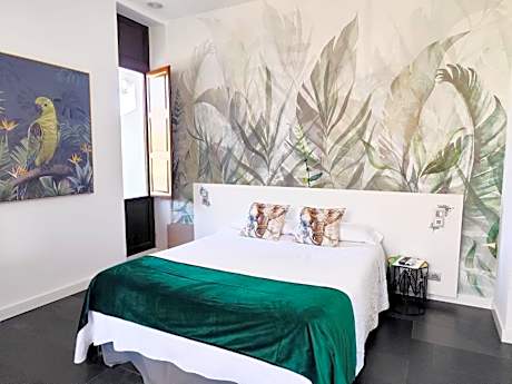 Deluxe Double Room with Extra Bed