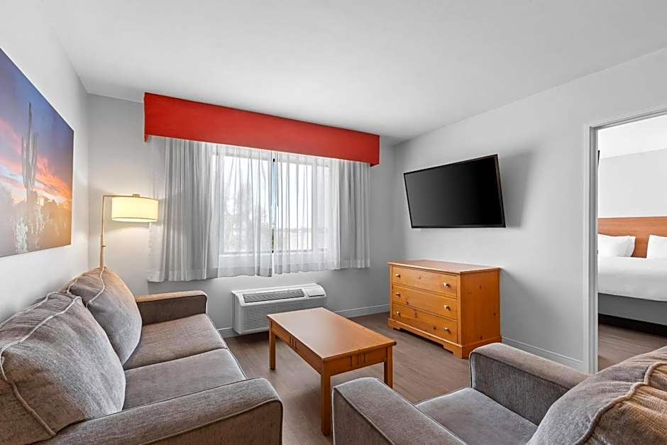 Red Lion Inn & Suites Goodyear - West Phoenix