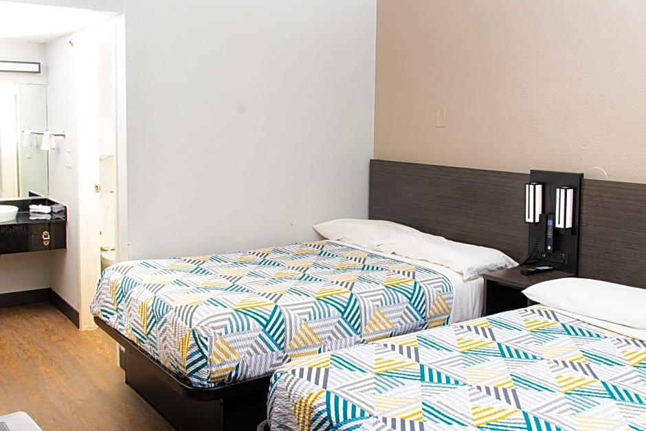 Motel 6-Lantana, FL