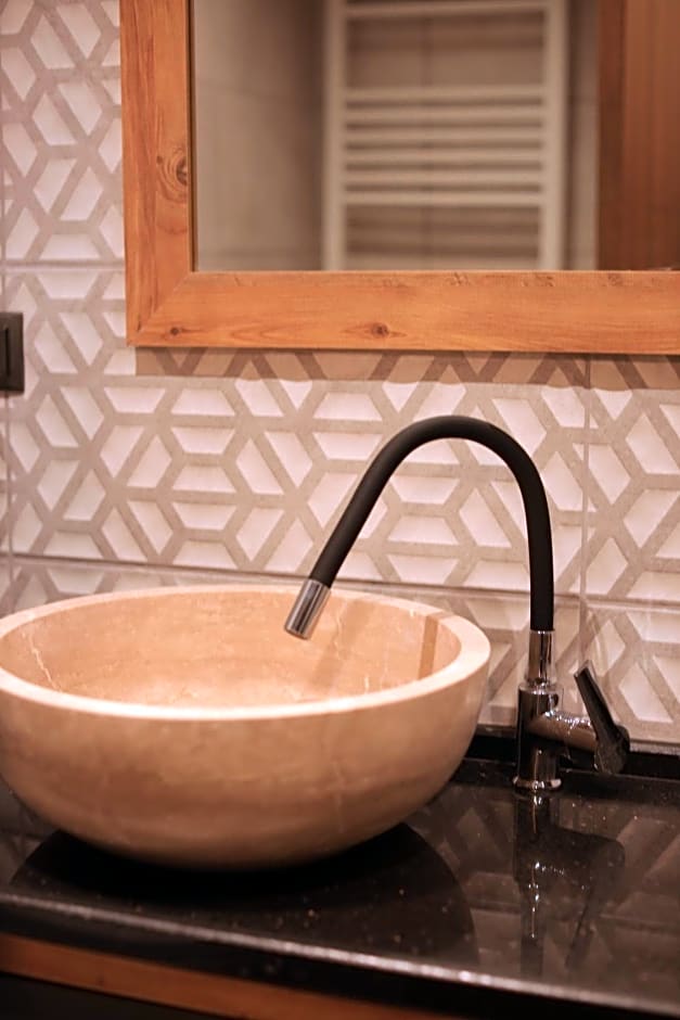 PAZARCIK MOUNTAIN HOTEL