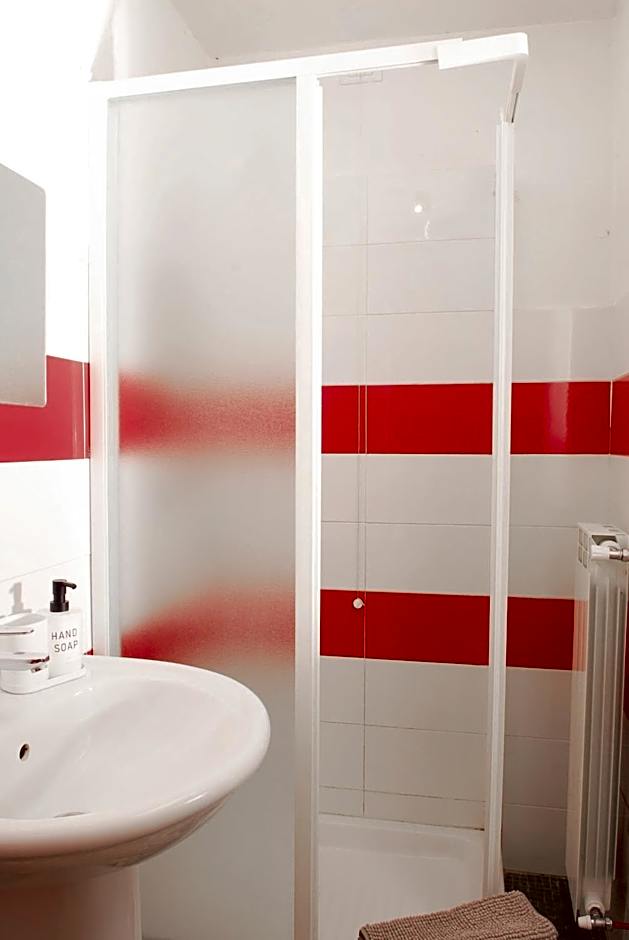 Vara Self Check in Private Parking