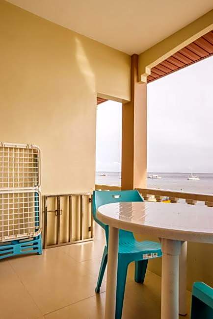 Kellocks' Seaview Apartelle