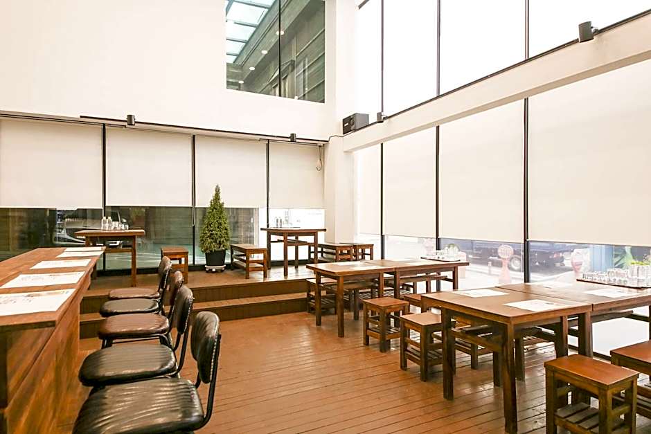Benikea Cheonan Tourist Hotel