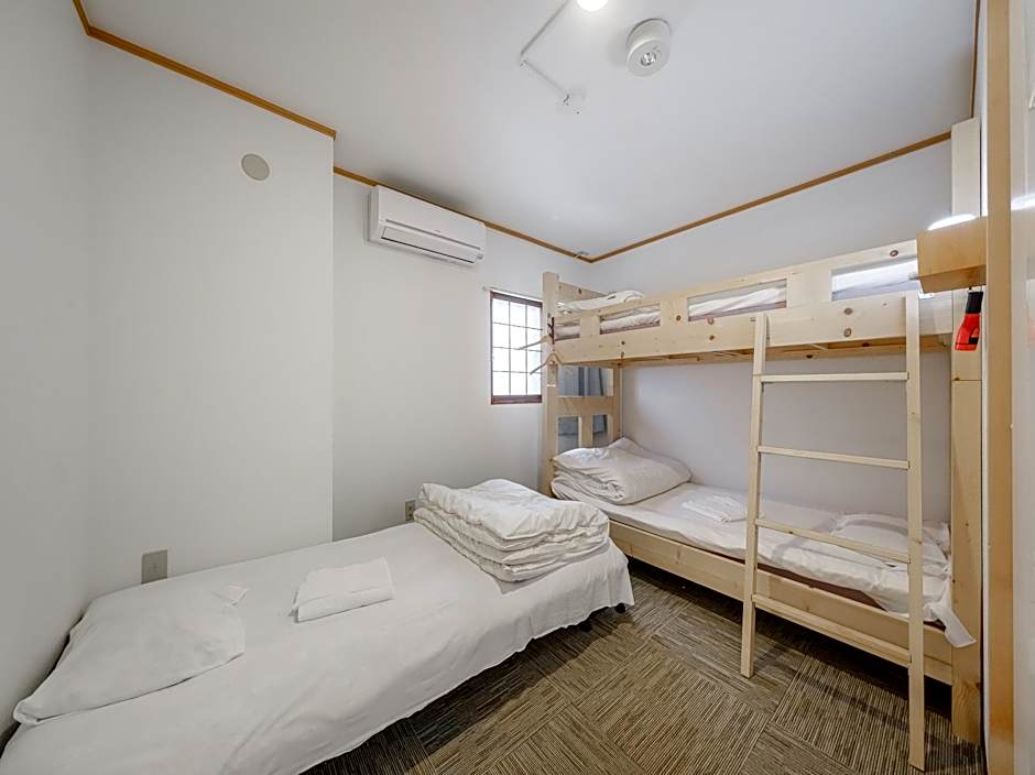 Photo 1 of 6 of Triple Room