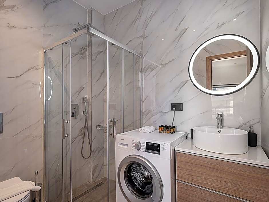 NEK Suites - Adults Only