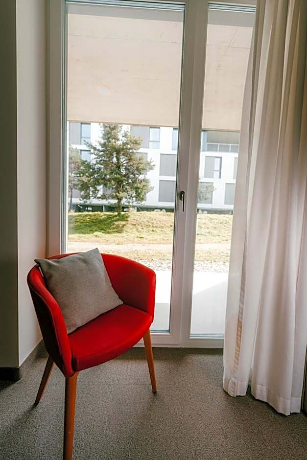 SwissTech Hotel