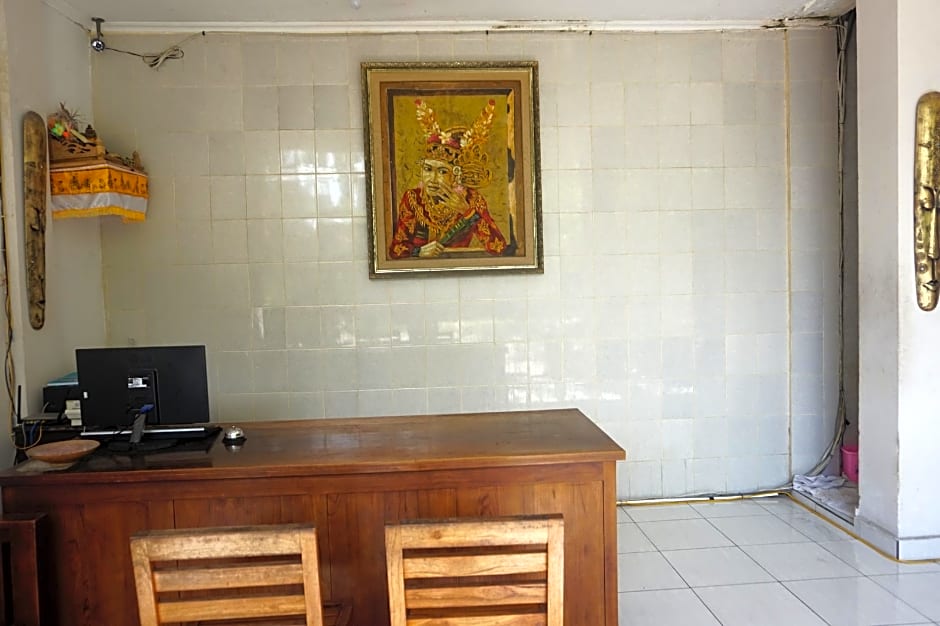 OYO 90990 Surya Residence