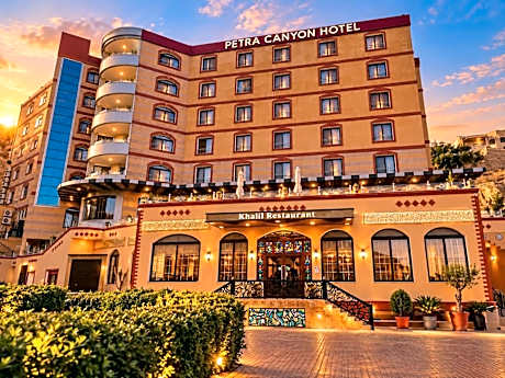 Petra Canyon Hotel