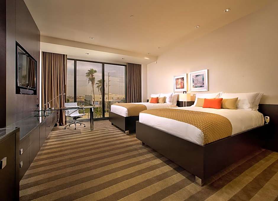 EB Hotel Miami Airport