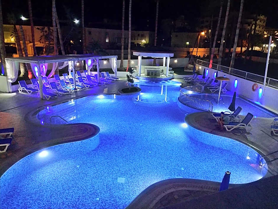 Captain Pier Hotel