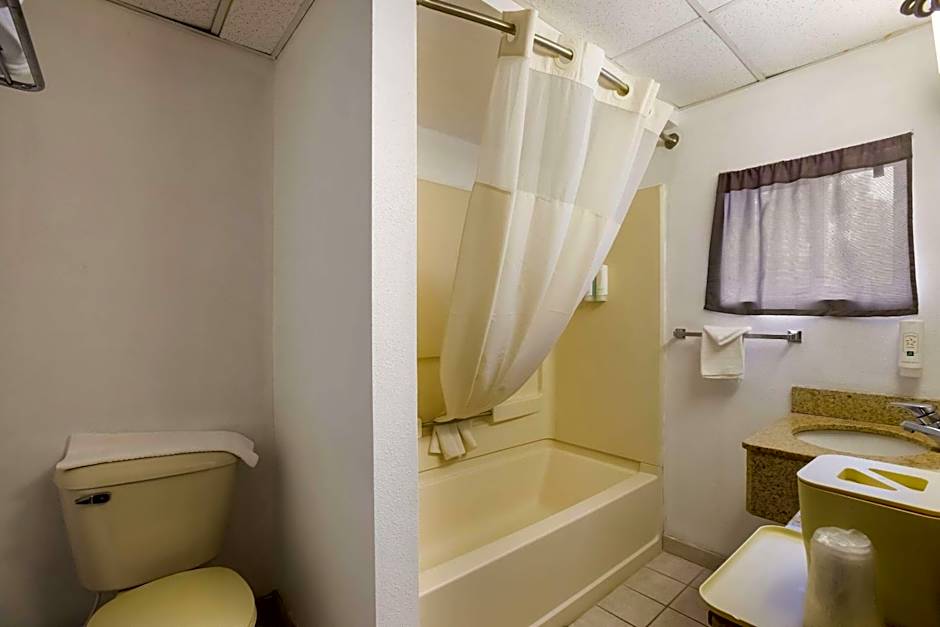 Quality Inn & Suites Millville