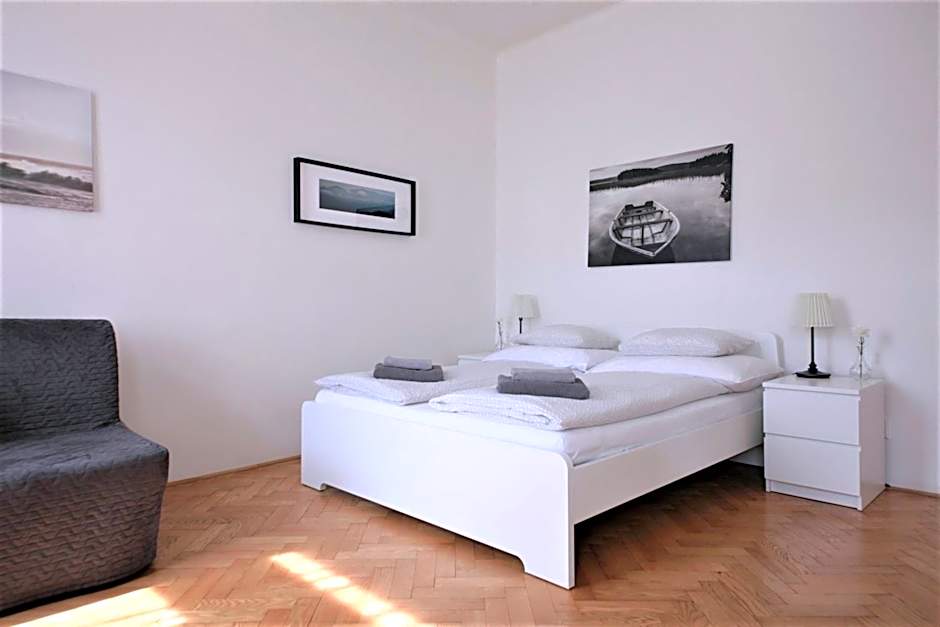 Angel City Aparthotel