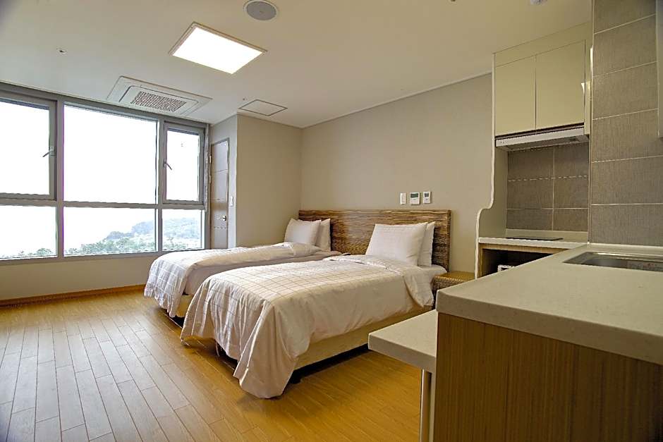 Photo 1 of 4 of Superior 2 Beds