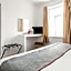 Cardiff Riverside Hotel by Belvilla