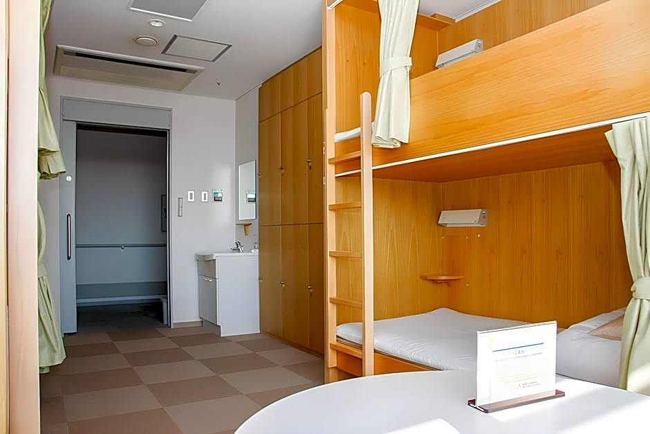 Shin Osaka Youth Hostel