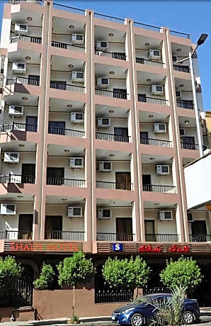 Shady Hotel Luxor