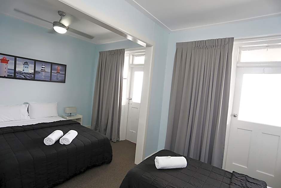 The Lakes Hotel