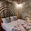 Sarnich Cave Suites