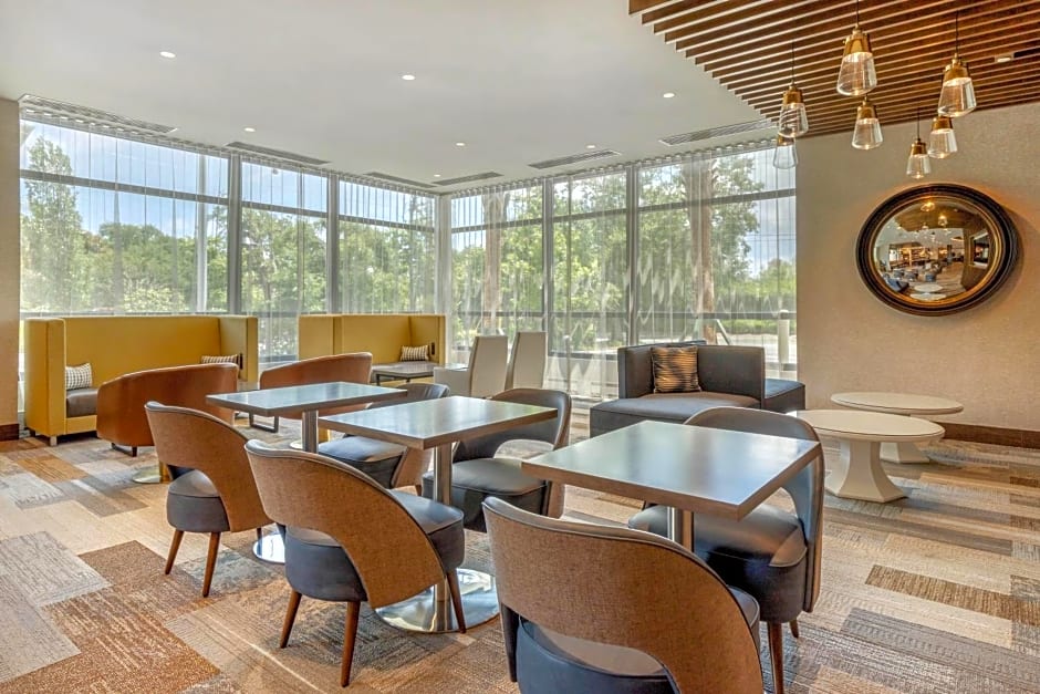 Cambria Hotel Charleston Riverview